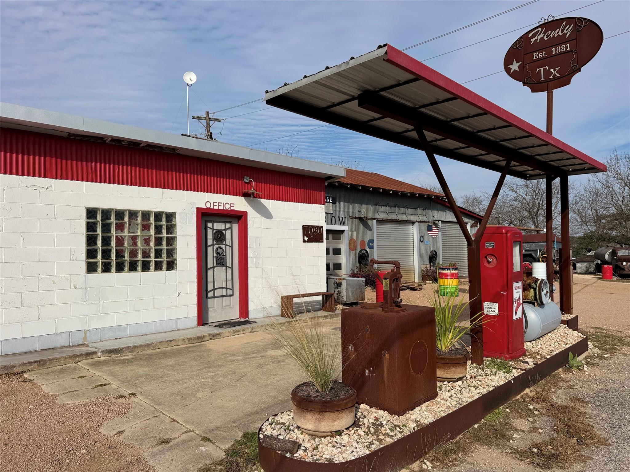 7080 W Highway 290 Dripping Springs TX 78620