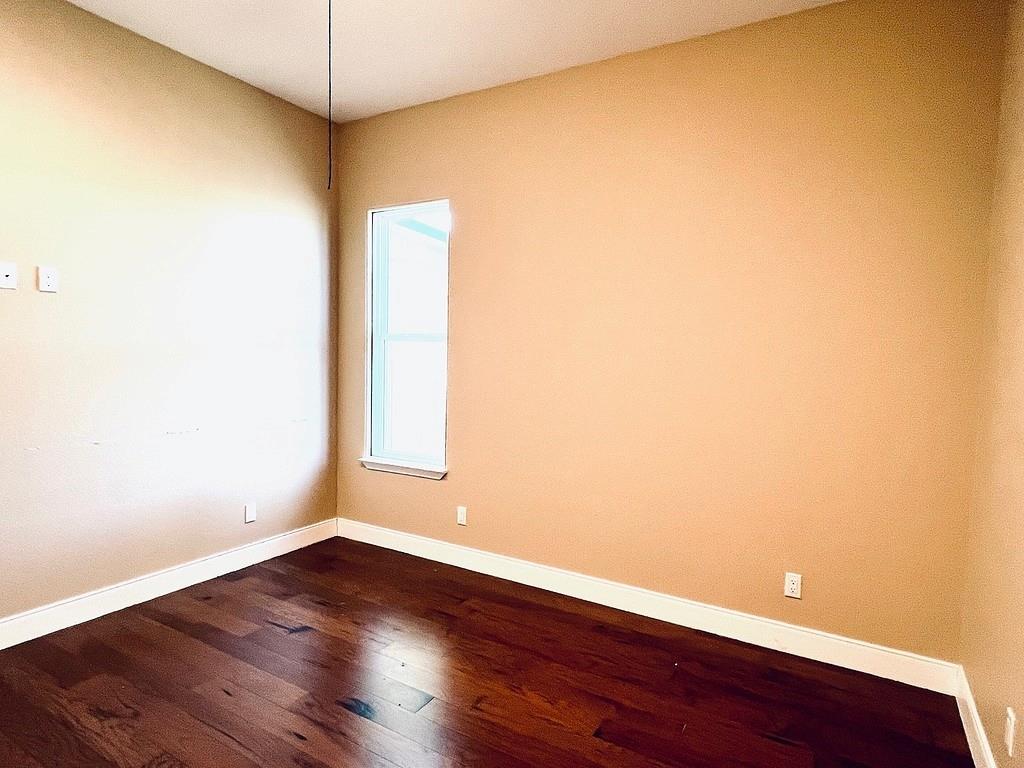 1417 W State Highway 71 La Grange TX 78945
