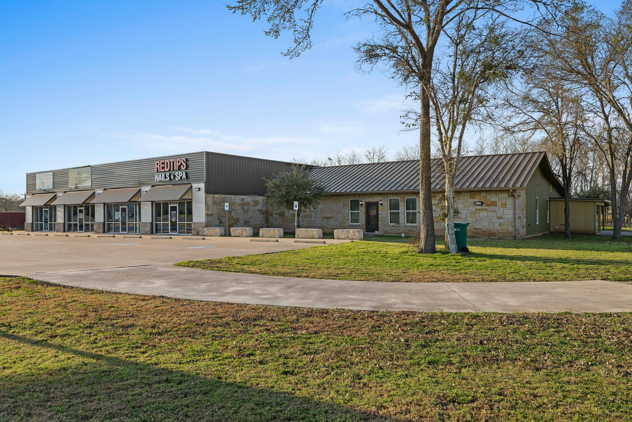 1417 W State Highway 71 La Grange TX 78945
