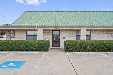 409 Mallard Lane Taylor TX 76574