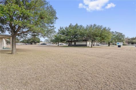 409 Mallard Lane Taylor TX 76574