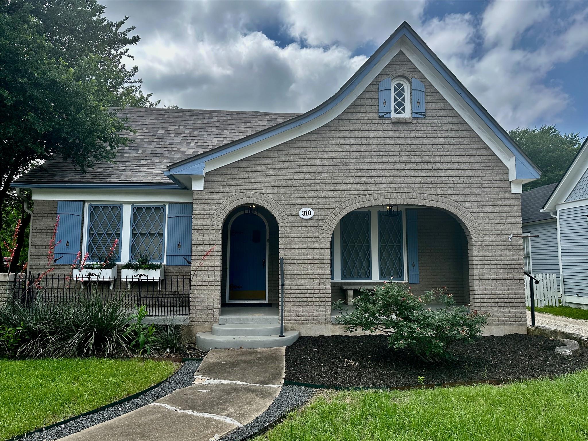 310 W University Avenue Georgetown TX 78626