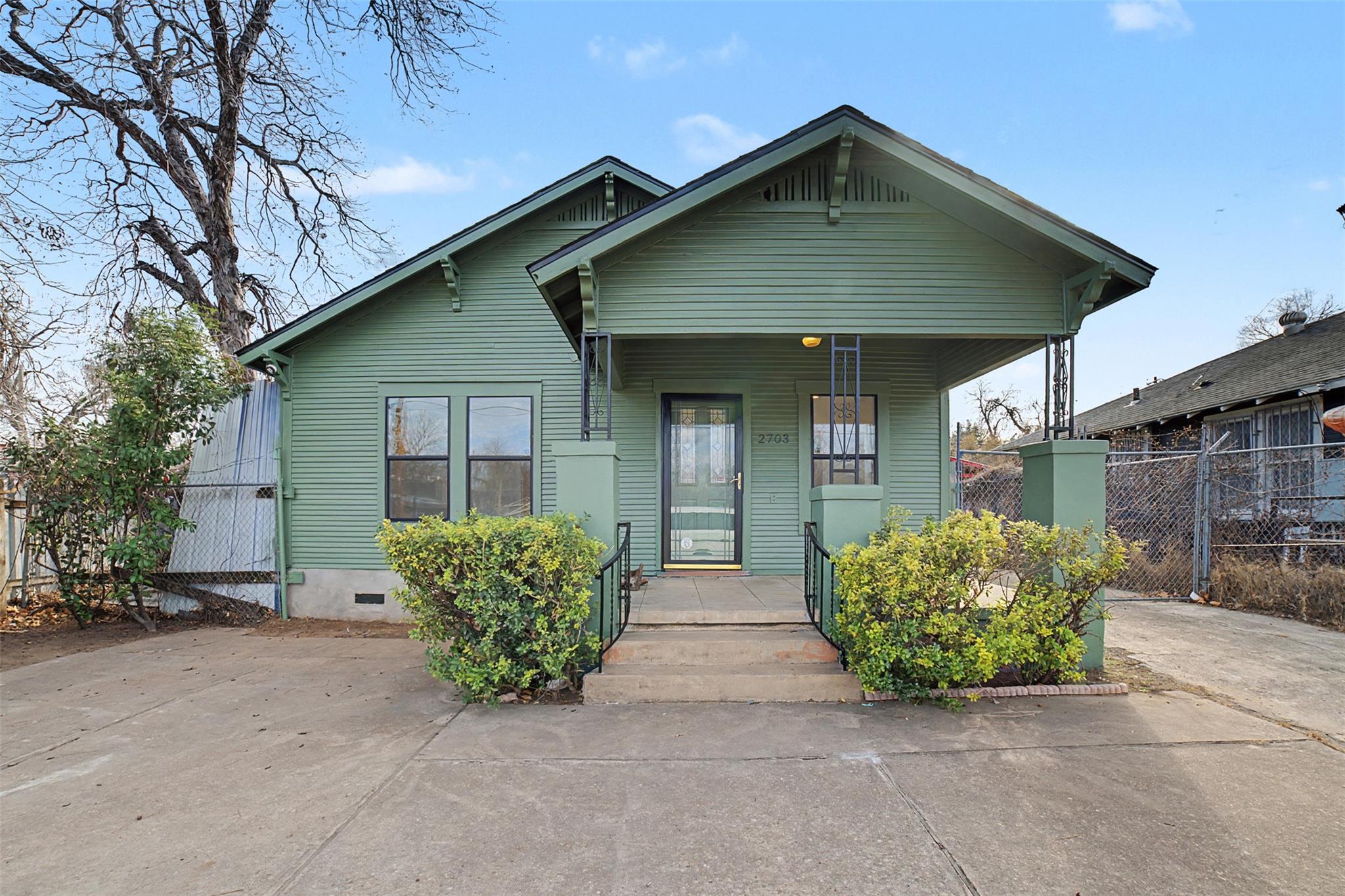 2703 E Cesar Chavez Street Austin TX 78702
