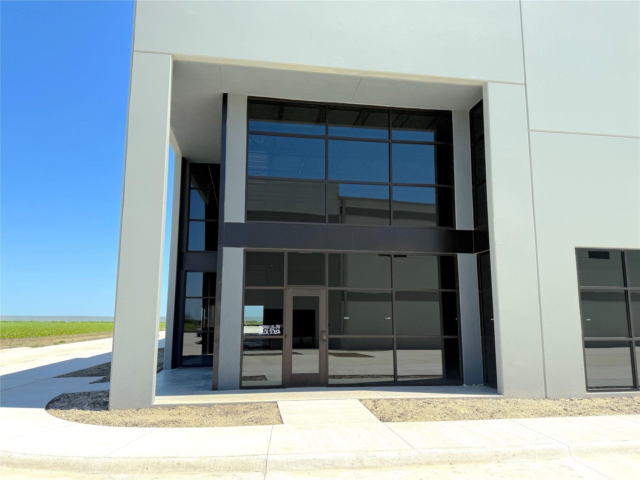21959 Us-79 Highway Taylor TX 76574
