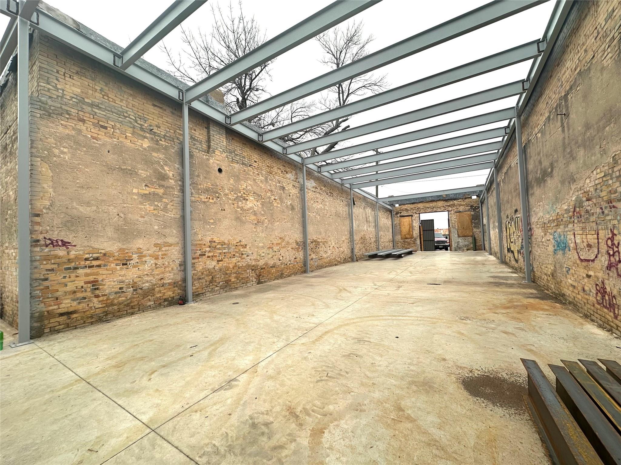 110 W 1st Street Taylor TX 76574