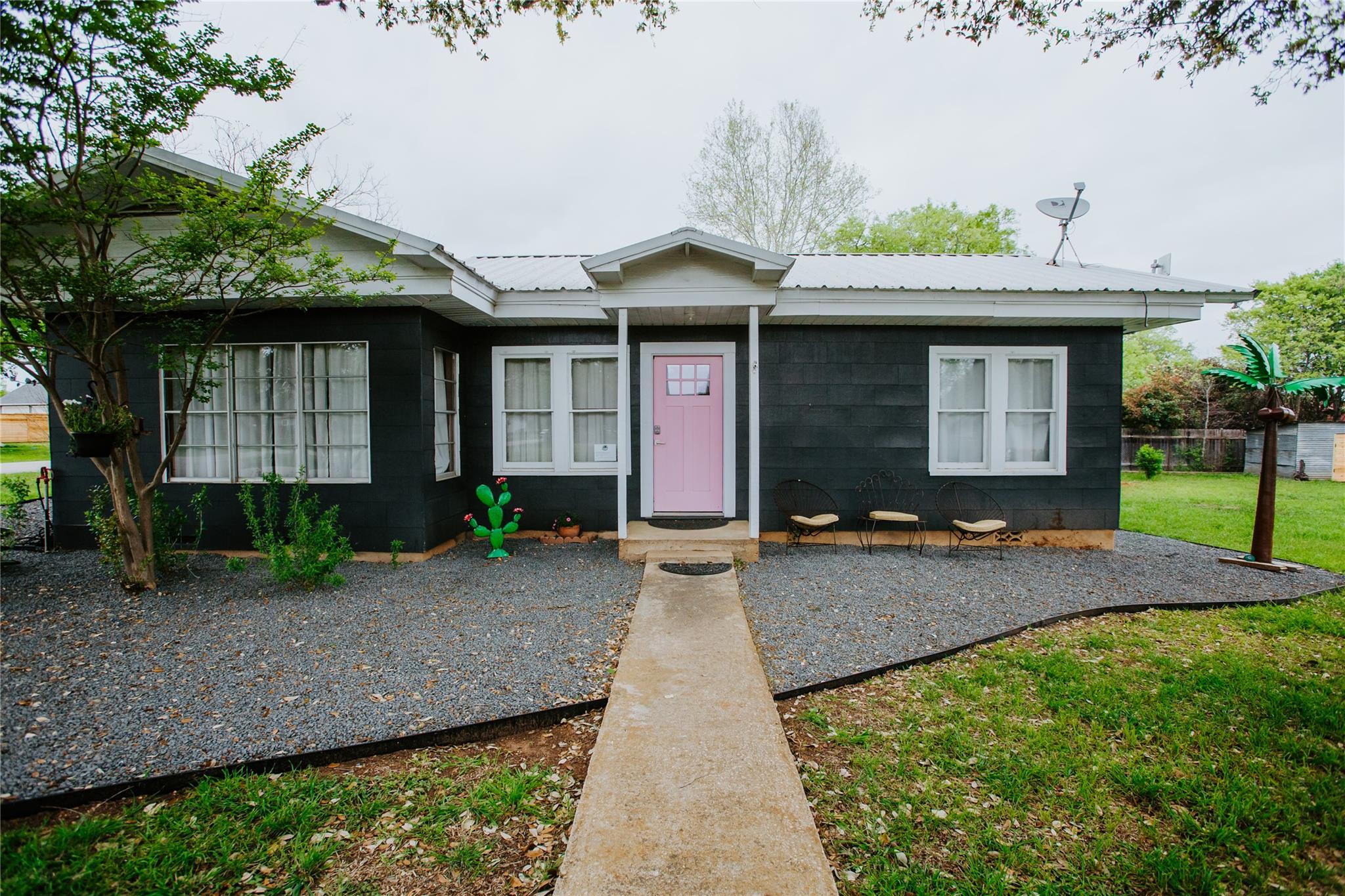 604 W Pecan Street Johnson City TX 78636