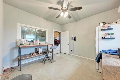 1889 County Road 487 Taylor TX 76574