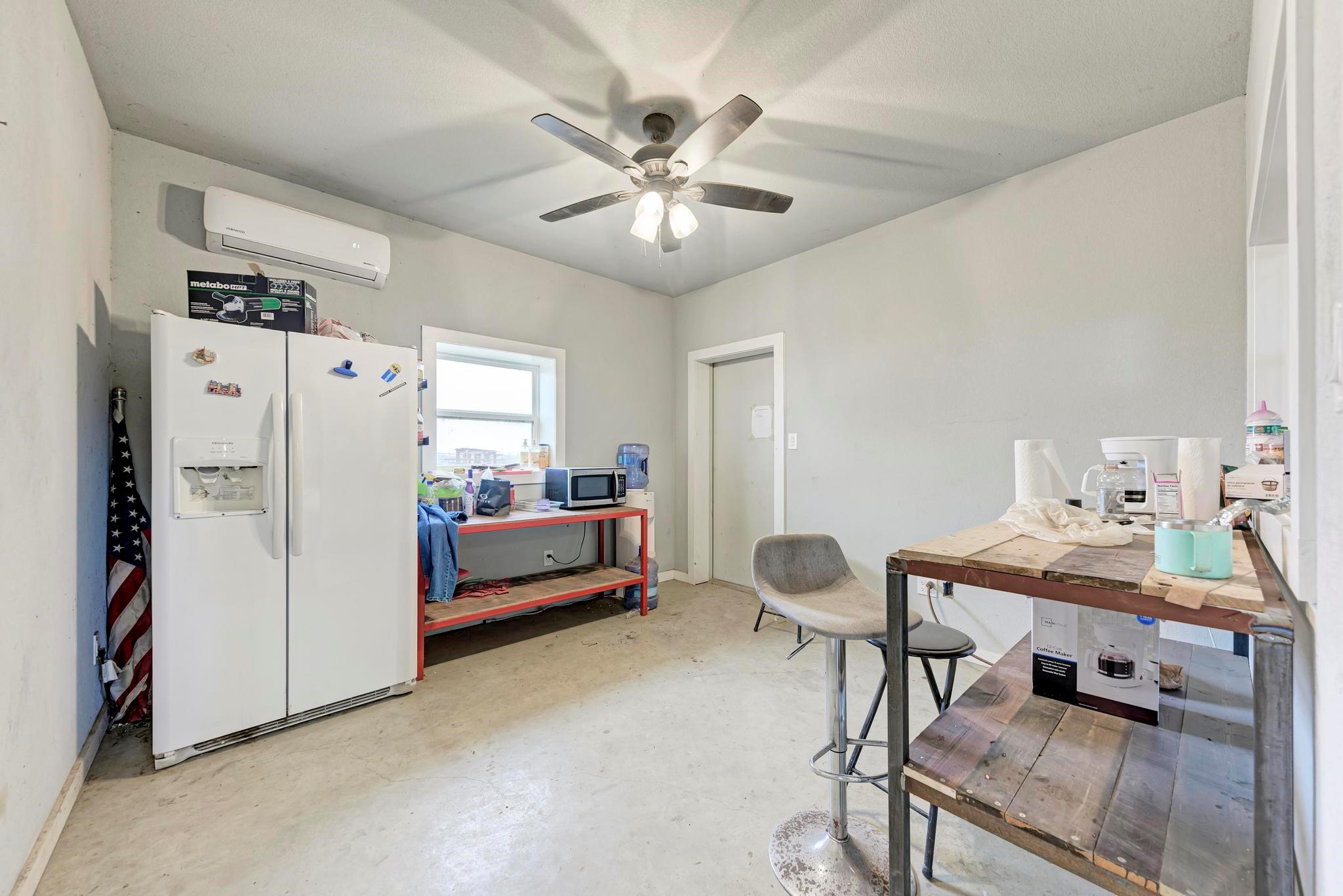 1889 County Road 487 Taylor TX 76574