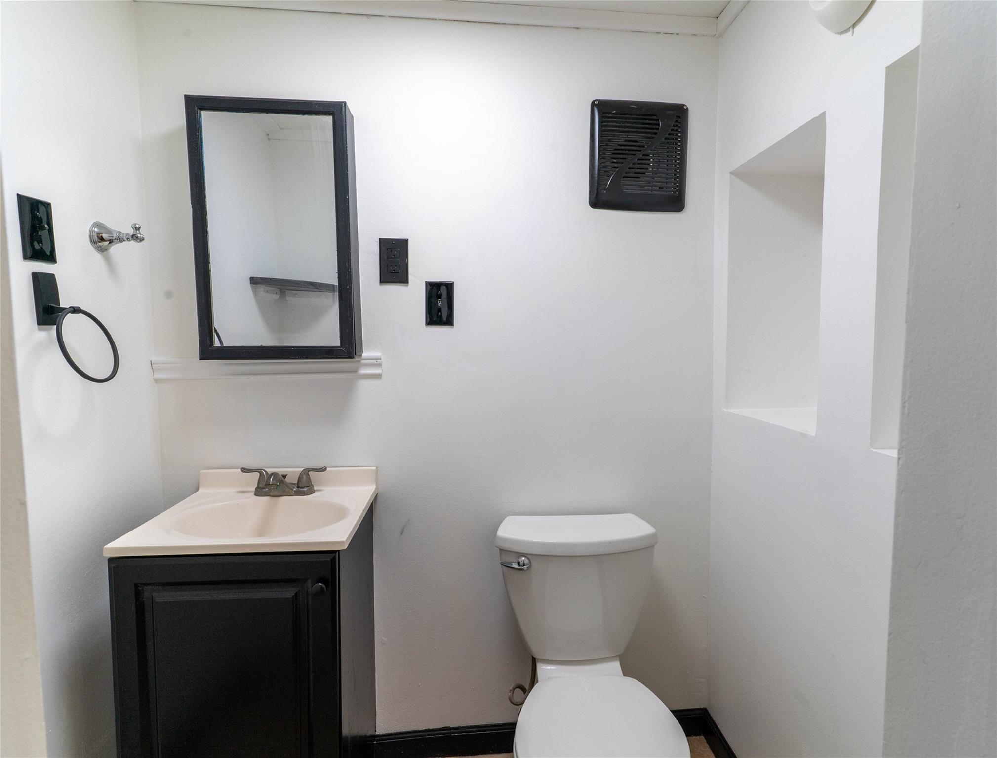 108 E Clark Street Bartlett TX 76511