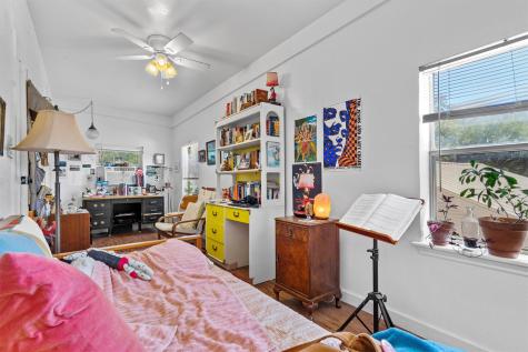 527 W San Antonio Street San Marcos TX 78666