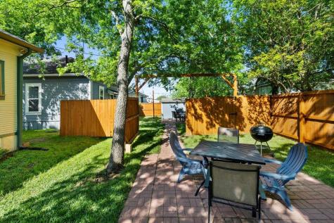314 And 312 W 3rd Street Taylor TX 76574