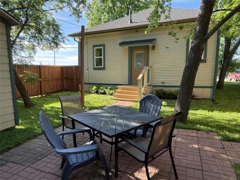 314 And 312 W 3rd Street Taylor TX 76574