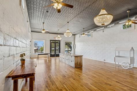 606 High Street Comfort TX 77318
