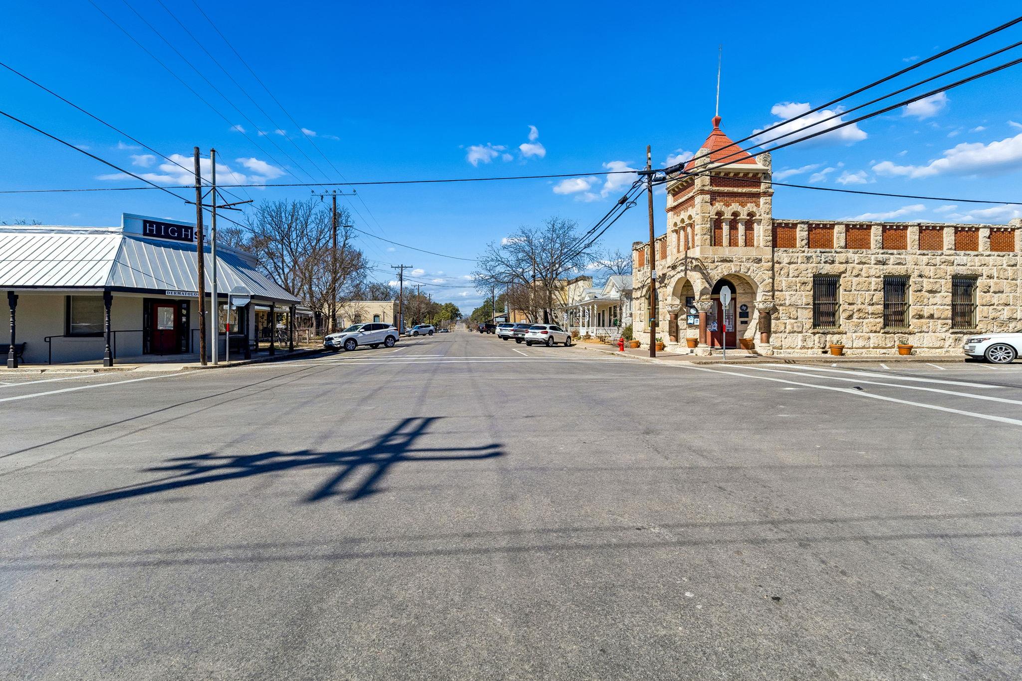 606 High Street Comfort TX 77318