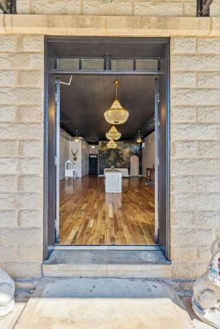 606 High Street Comfort TX 77318