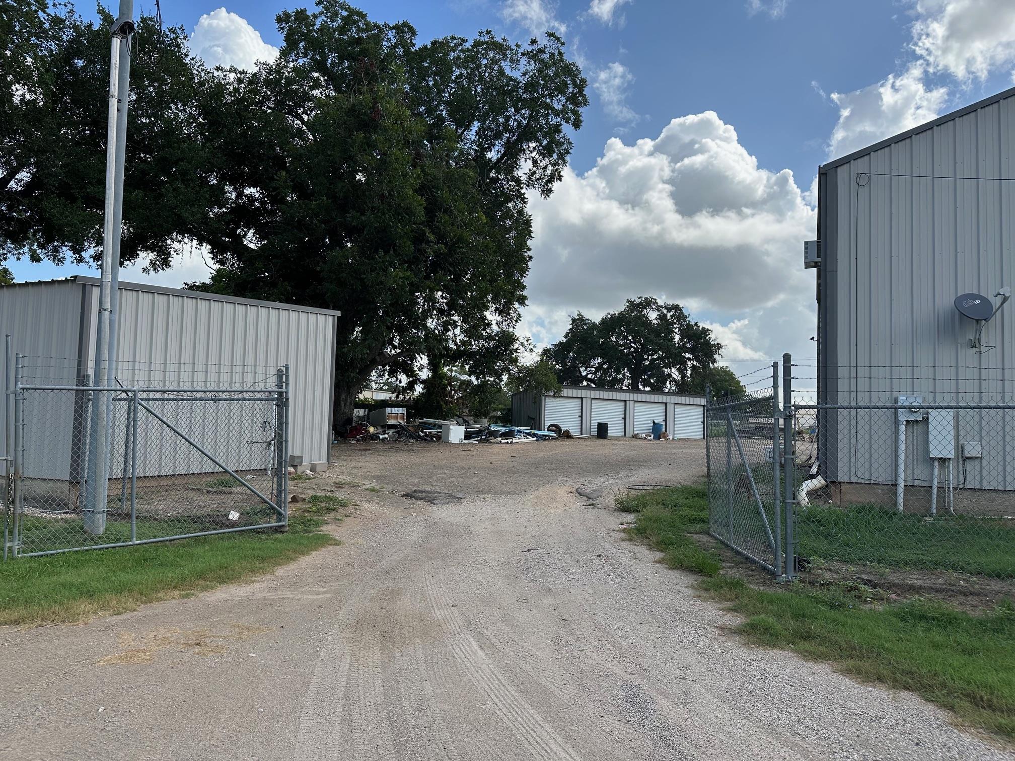 324 W La Fayette Street La Grange TX 78945