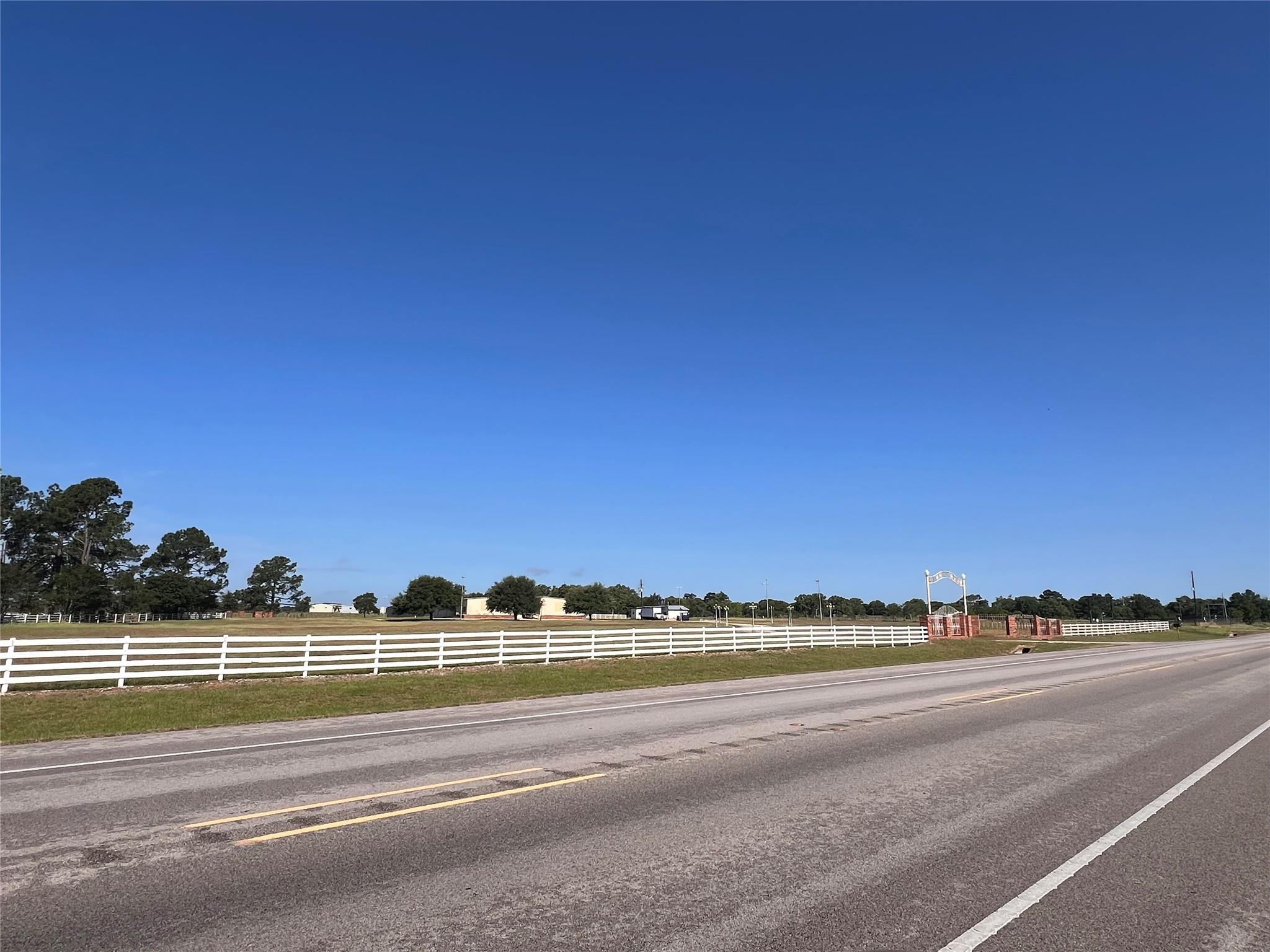 2502 Highway 304 Smithville TX 78957