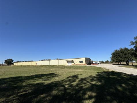 2502 Highway 304 Smithville TX 78957