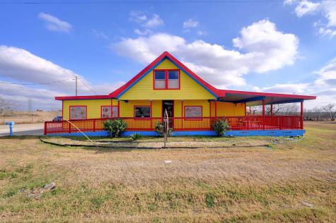 14100 Camino Real Niederwald TX 78640