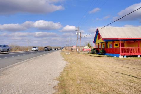 14100 Camino Real Niederwald TX 78640