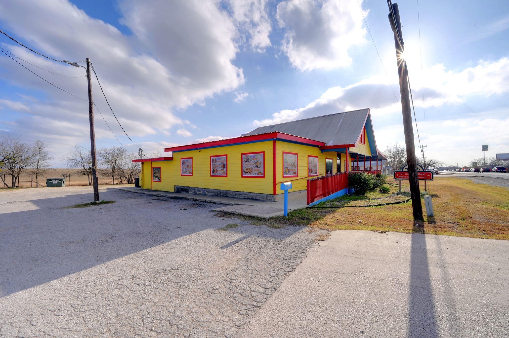 14100 Camino Real Niederwald TX 78640