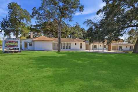 1016 N Avenue E Avenue Shiner TX 77984