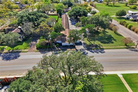 1016 N Avenue E Avenue Shiner TX 77984