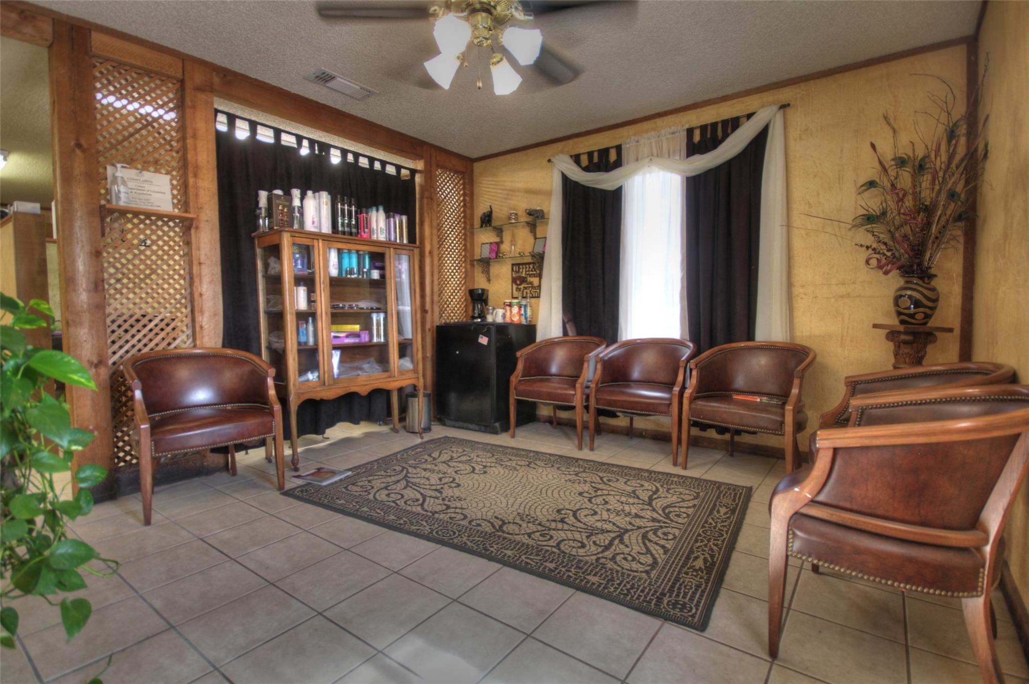 609 W Young Street Llano TX 78643