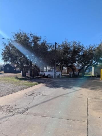 1511 Us Highway 290 Highway Dripping Springs TX 78620
