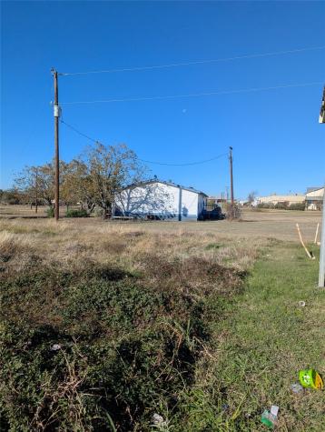 1511 Us Highway 290 Highway Dripping Springs TX 78620