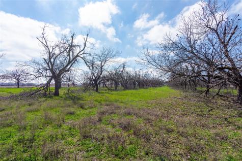 3310 N Main Street Taylor TX 76574