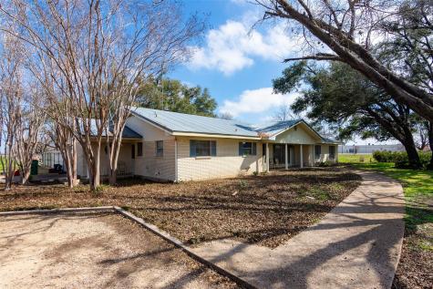 3310 N Main Street Taylor TX 76574
