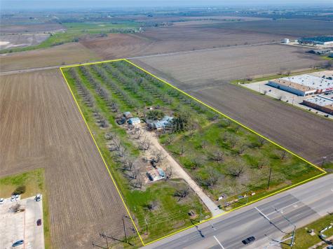 3310 N Main Street Taylor TX 76574