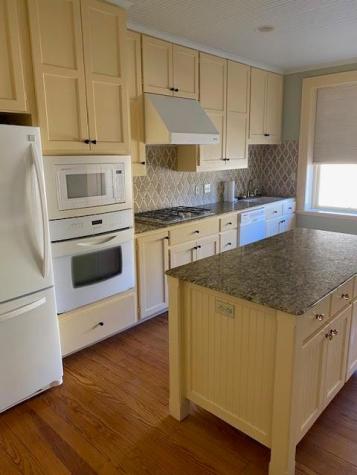321 N Main Street Taylor TX 76574