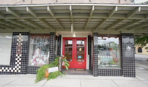 321 N Main Street Taylor TX 76574