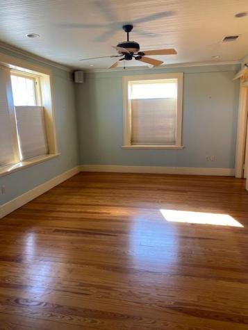 321 N Main Street Taylor TX 76574