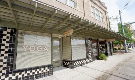321 N Main Street Taylor TX 76574
