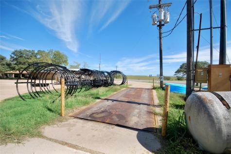 6022 Fm 532 Road Moulton TX 77975