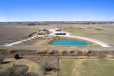 5300 County Road 424 Taylor TX 76574