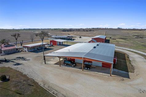 5300 County Road 424 Taylor TX 76574