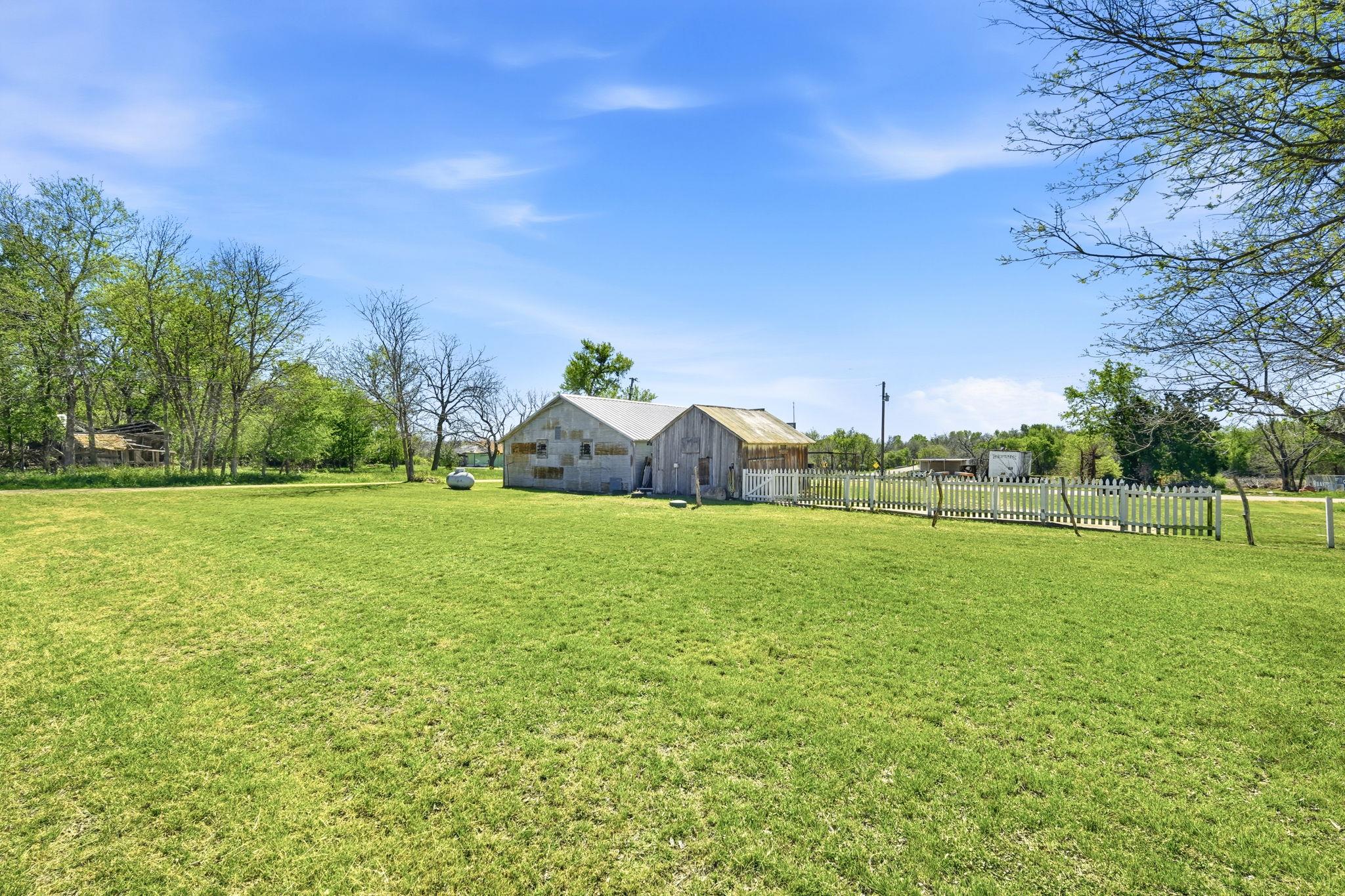 110 County Road 421 Thorndale TX 76577