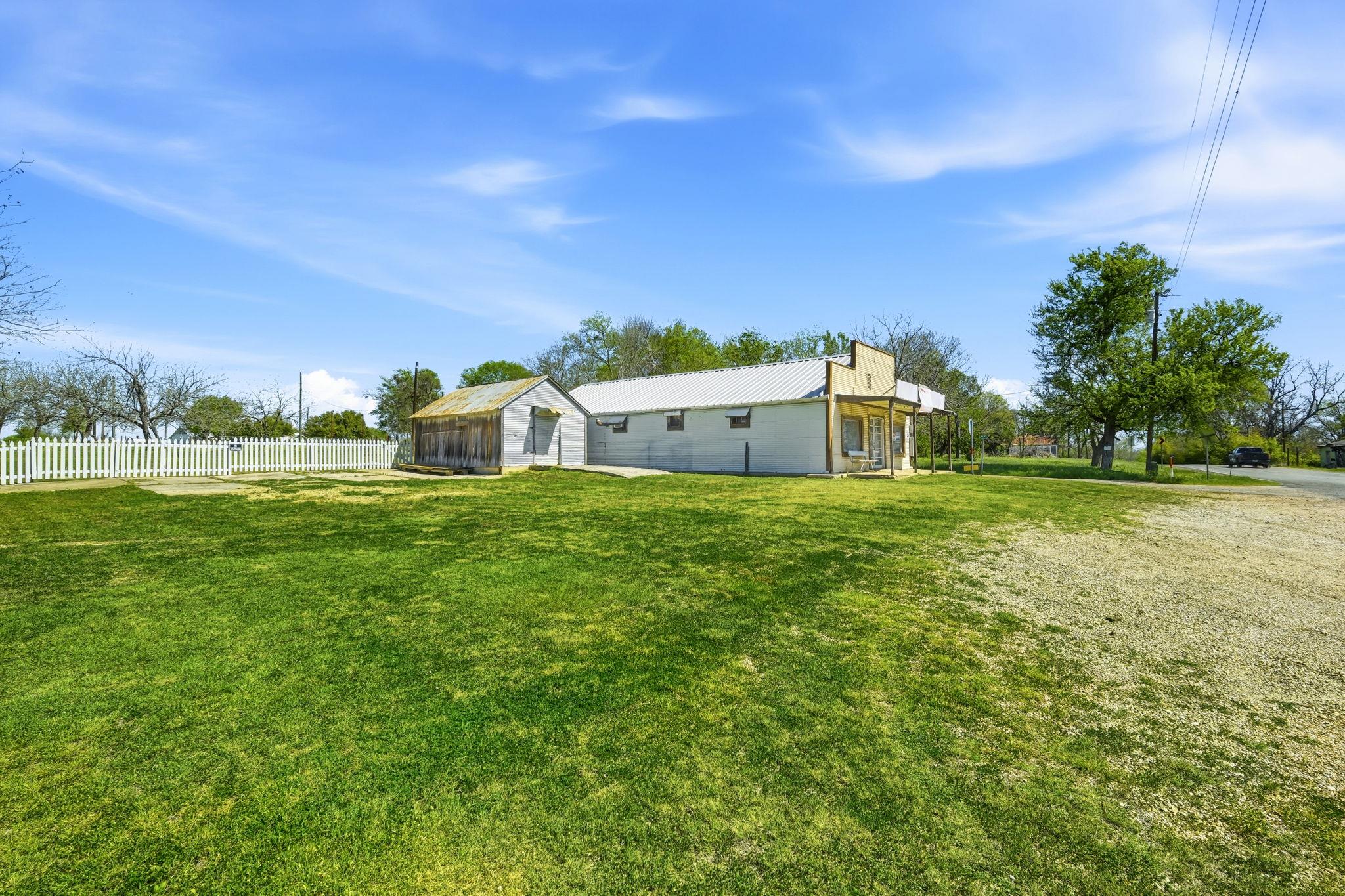 110 County Road 421 Thorndale TX 76577