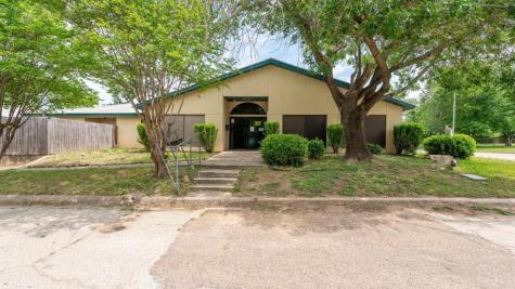 700 Dyer Street Rockdale TX 76567