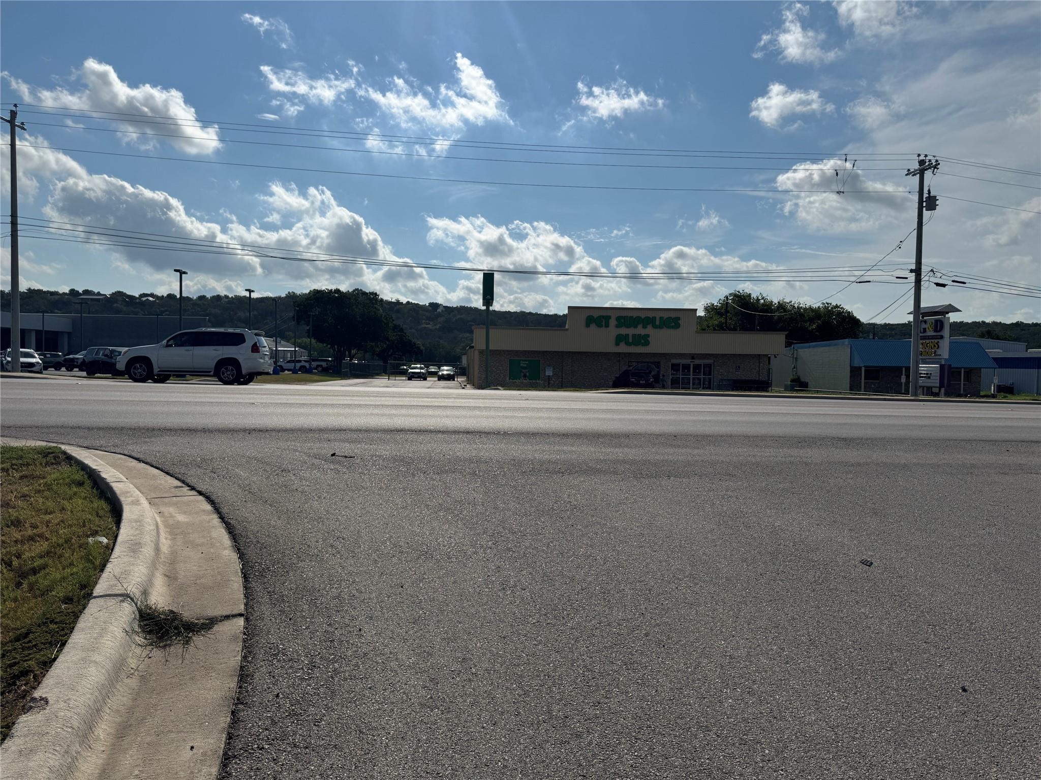 2202 - 2204 N Us Highway 281 Highway N Marble Falls TX 78654