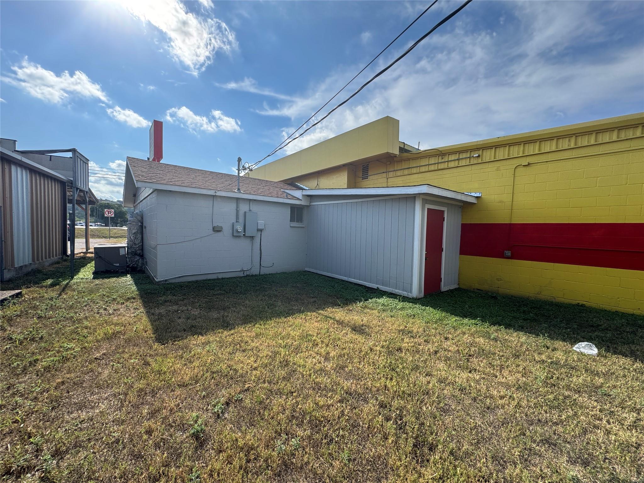 2202 - 2204 N Us Highway 281 Highway N Marble Falls TX 78654