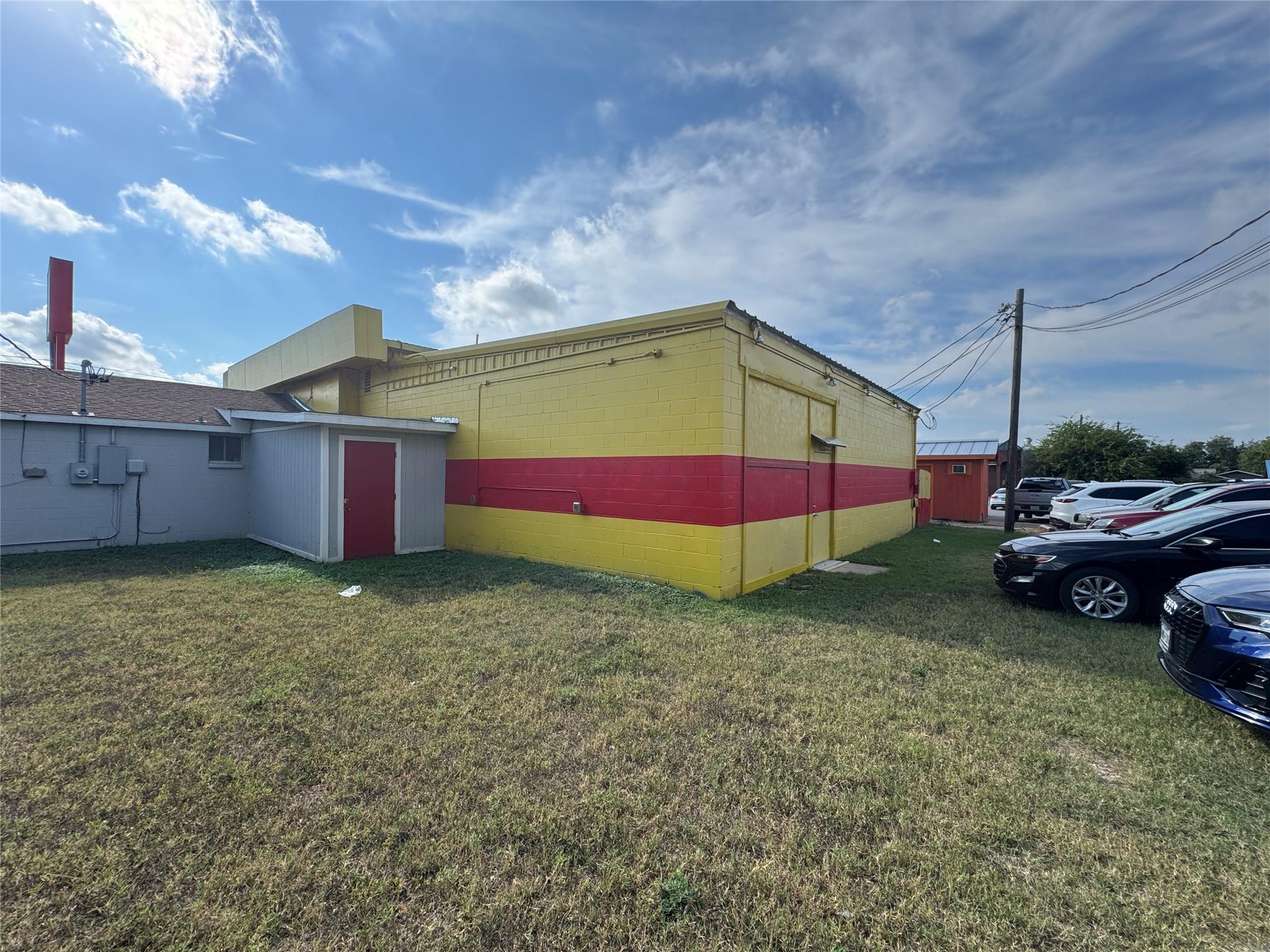 2202 - 2204 N Us Highway 281 Highway N Marble Falls TX 78654