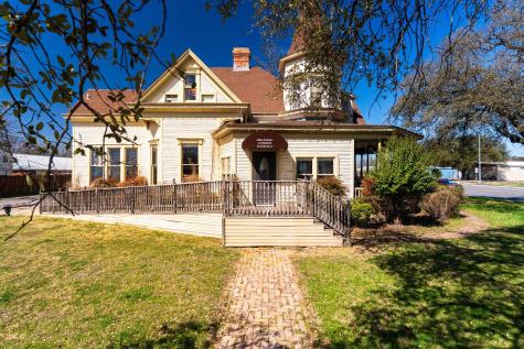 606 S Key Avenue Lampasas TX 76550