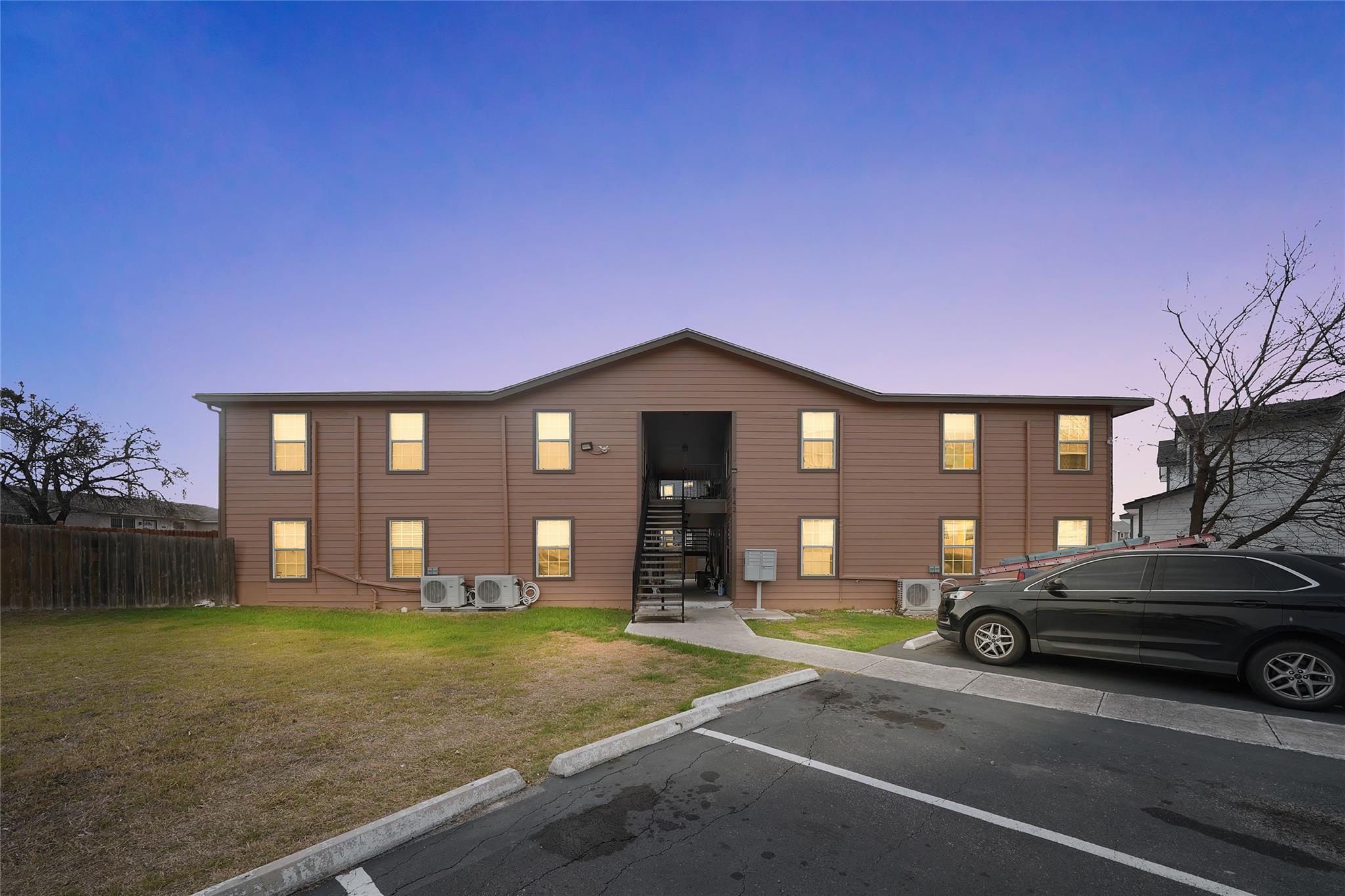 8142 Glen Mont San Antonio TX 78239