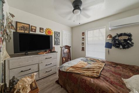 8142 Glen Mont San Antonio TX 78239