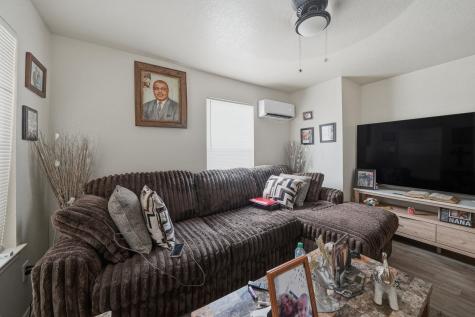 8142 Glen Mont San Antonio TX 78239